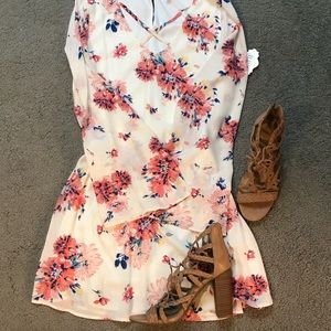 Bell sleeve floral mini dress